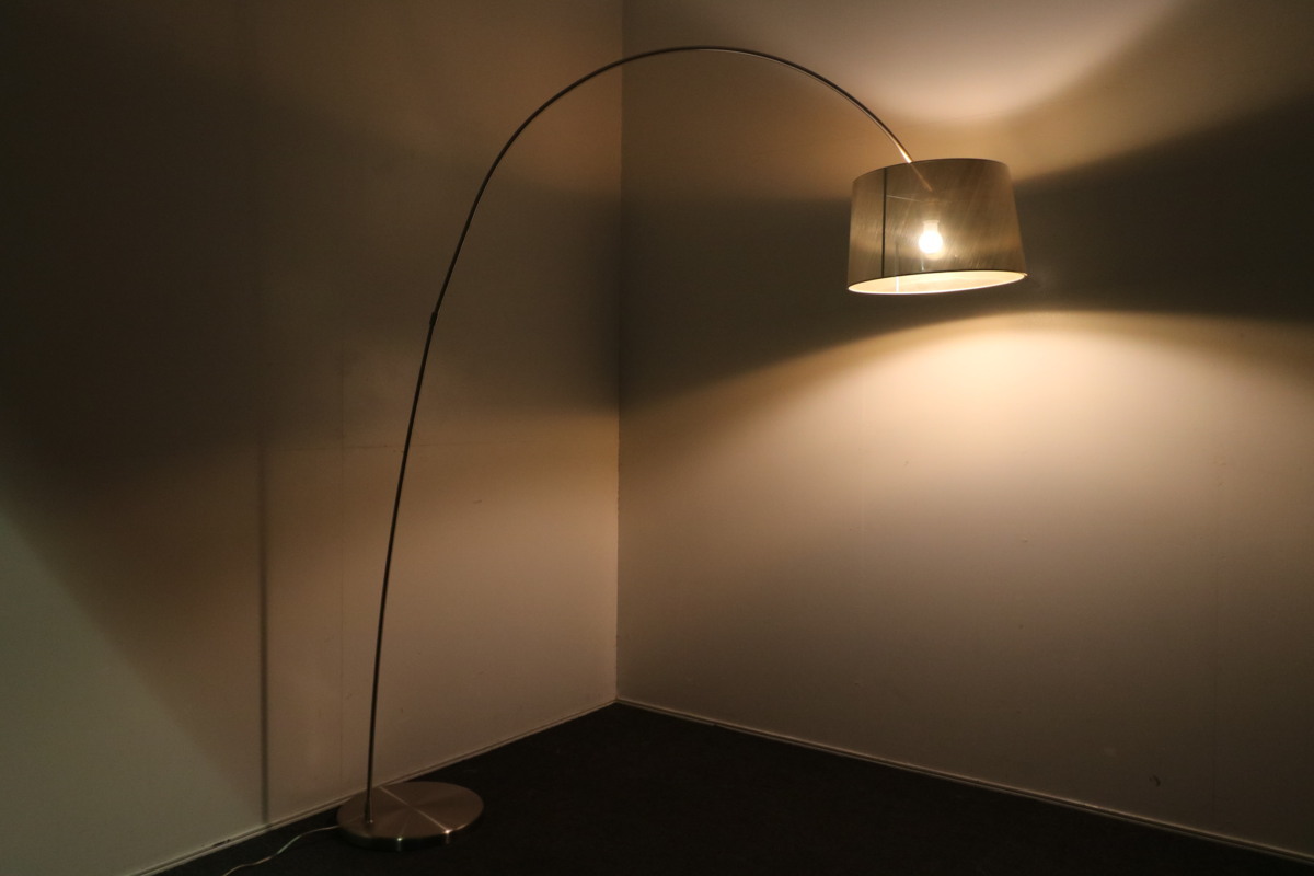 ③新品 BoConcept フロアランプ KUTA 有望 クタ ライト 照明器具 